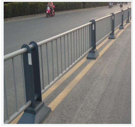 道路隔离栏