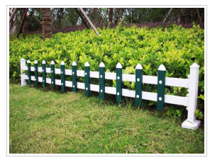PVC草坪护栏